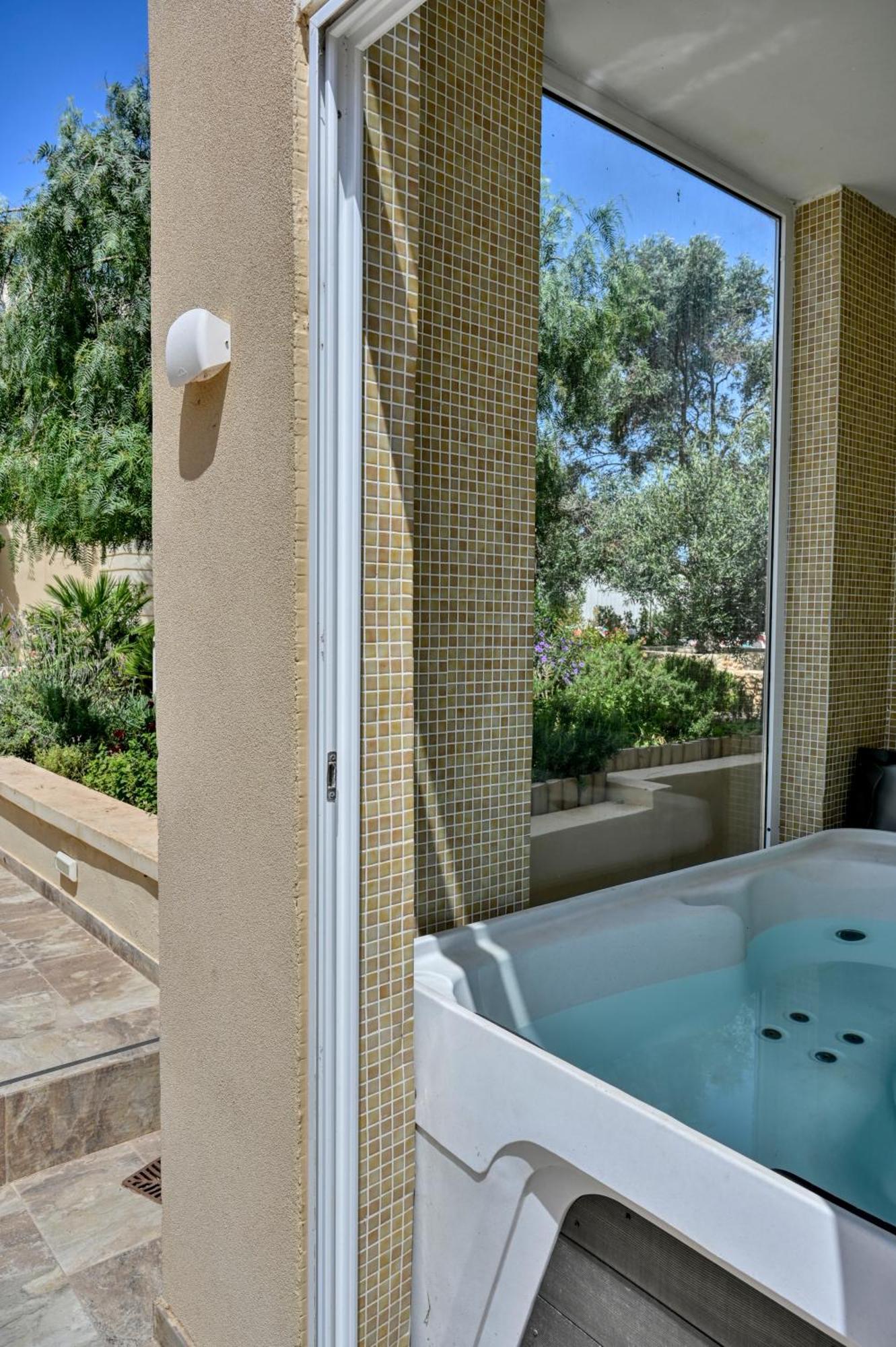 Ta Benna Villa Ghajnsielem Luaran gambar